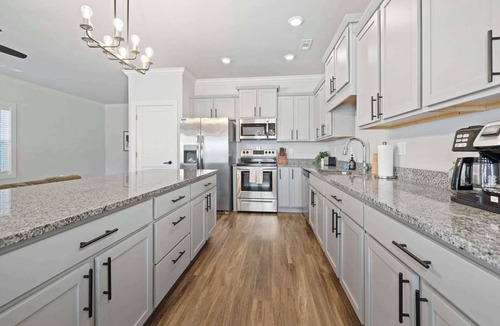 Bentonville House | Hawthorne Haven - 2.3 mi to DT-Direct Trail Access
