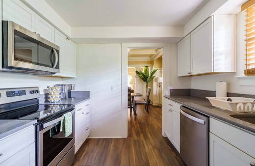 Creston - Kenilworth House | Hawthorne MultiUnit, 99 Walk Score,Remote Workers