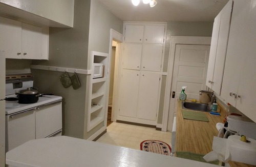 Mount Tabor House | Hawthorne/Tabor Getaway