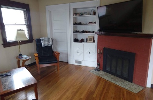 Mount Tabor House | Hawthorne/Tabor Getaway