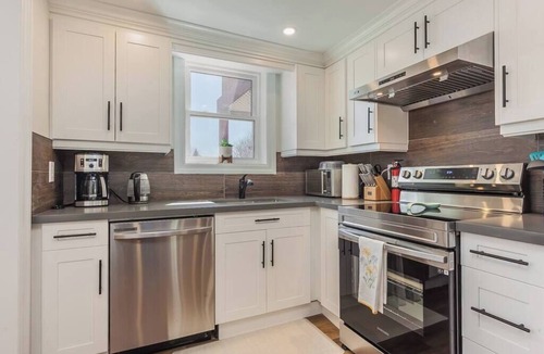 Greater Napanee Ski Chalet | Hay Bay waterfront retreat - Joyce's cottage