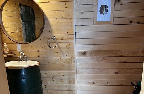 Saint Lunaire-Griquet Cabin | Hay Cove Cottages - Cozy Seaside Cabin with Ocean View