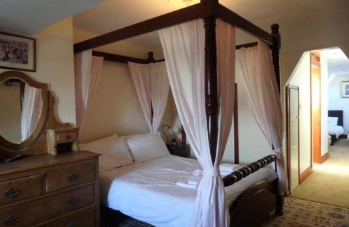 Barnt Green Bed & Breakfast | Hay Lane Lodge