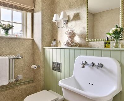 Lower Froyle House | Haybarn Cottage