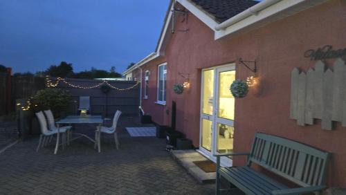 Hewish House | Haybow Farm Accommodation