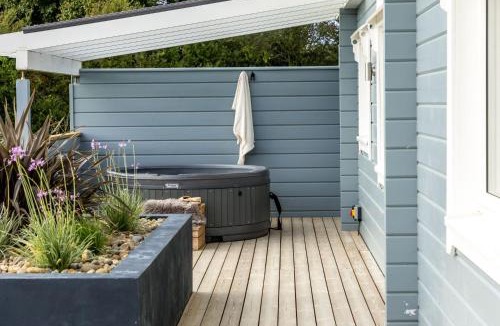 Braunton House | Hayditch, Great Field Lodges