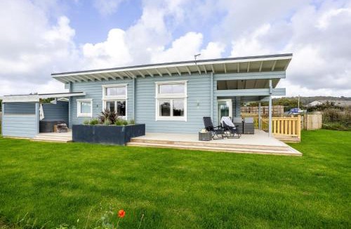Braunton House | Hayditch, Great Field Lodges