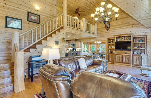 Hayesville Cabin | Hayesville Cabin w/Game Room & Mtn Views!