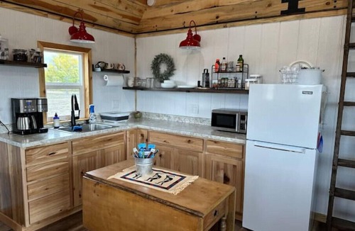 Fort Laramie Cabin | Hayfield Cabin 2, a place to get away from it all!nn