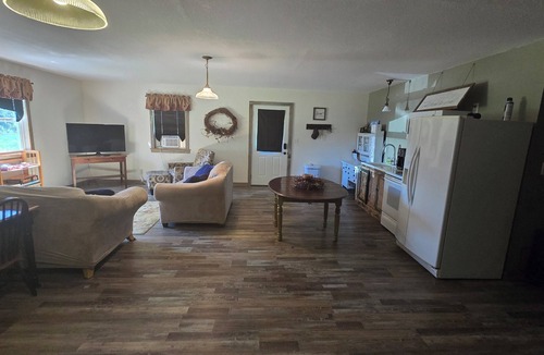 Nauvoo Cabin | Hayfield Cabin