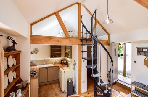 Kingscote House | Hayloft at Walnut Farm