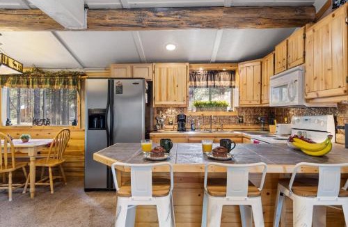 Island Park House | Hayloft Hollow