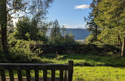 Saint Briavels Apartment | Hayloft studio in historic barn