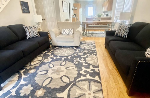 Pigeon Forge Ski Chalet | Haymon Hideaway. 4BR/3Bath Rental. Ideal Location in Pigeon Forge!