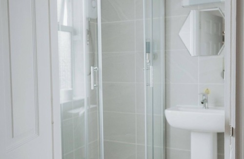 Keynsham House | Hayward’s at the Grasmere