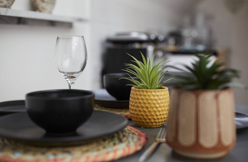 Huddersfield Apartment | Hayy Convenient Studio Huddersfield