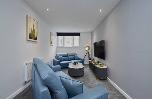 Bradford House | Hayy Elegant Townhouse