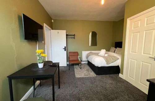 Huddersfield Apartment | Hayy Studio Quiet Comfy Connected