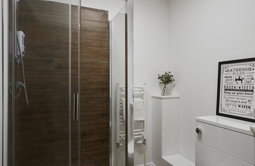 Castleford Apartment | Hayy Studios at Castleford