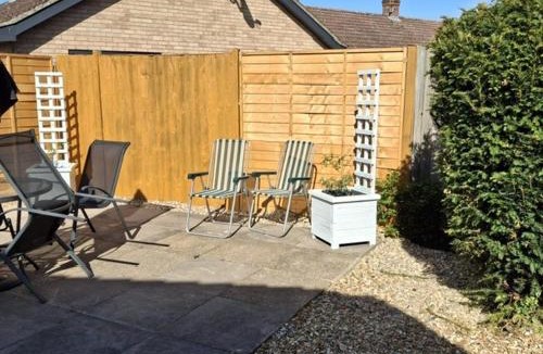 Mildenhall Apartment | Hazel Cottage