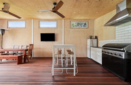 Goolwa Beach House | Hazel House, 2 Hazel St, Goolwa Beach