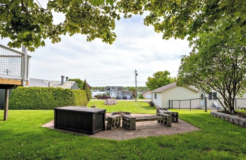 St Ignace House | Hazel House steps from Boat Launch