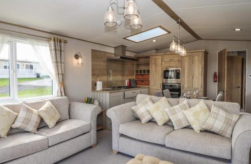 Teigngrace House | Hazel Lodge