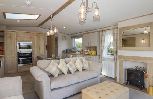 Teigngrace House | Hazel Lodge