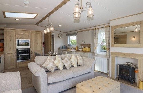 Teigngrace Cottage | Hazel Lodge