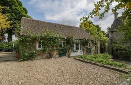 Brimpsfield House | Hazel Manor Wing