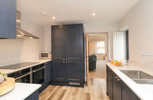 Windermere Cottage | HAZELNUT COTTAGE, pet friendly, with open fire in Windermere