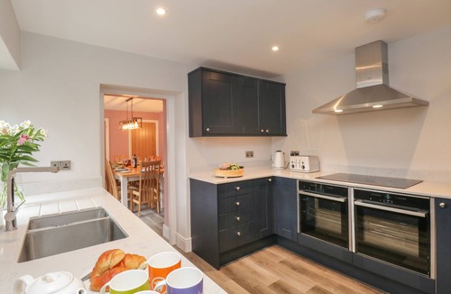 Windermere Cottage | HAZELNUT COTTAGE, pet friendly, with open fire in Windermere