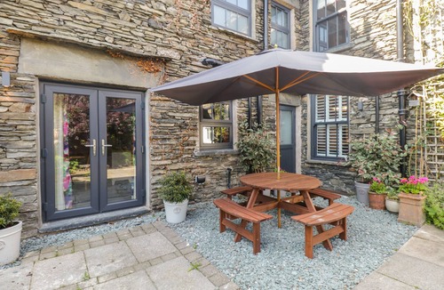 Windermere Cottage | HAZELNUT COTTAGE, pet friendly, with open fire in Windermere