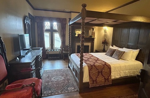 Warren Hotel | Hazeltine Boutique Hotel BnB