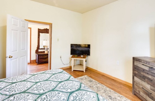Hazlehurst House | Hazlehurst Vacation Rental - 40 Mi to Jackson!