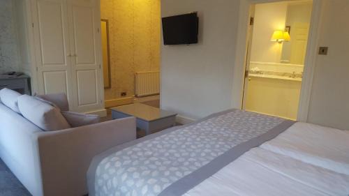 Tadcaster House | Hazlewood Castle & Spa