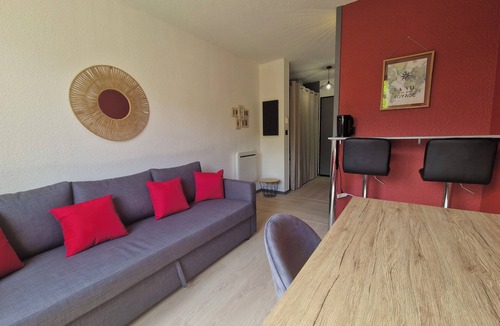 Secteur 1 Apartment | #HB | The Studious 📖 Europole | GEM | Tram