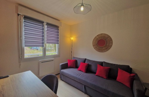 Secteur 1 Apartment | #HB | The Studious 📖 Europole | GEM | Tram