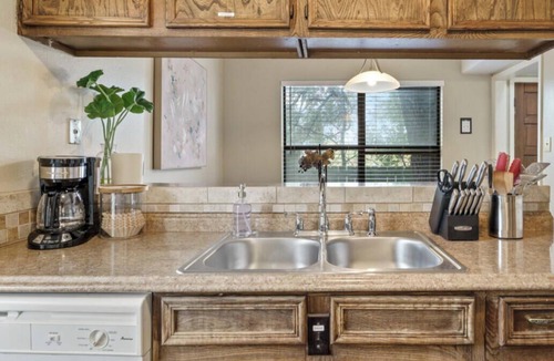 Barton Hills Apartment | HC #212 xxxxxxxxxxxx
