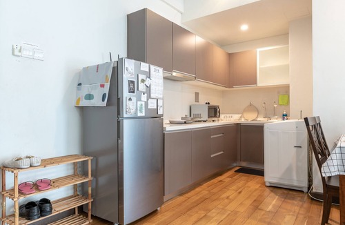 Chow Kit Apartment | HC Studio @ Instaworthy Infinity pool (Netflix & Wifi provided)