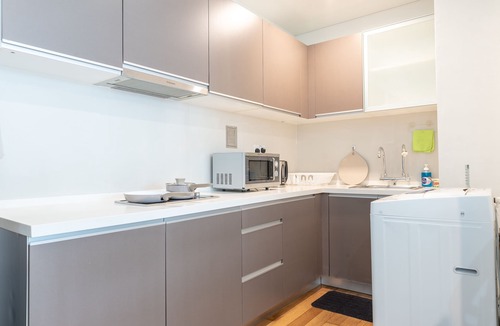 Chow Kit Apartment | HC Studio @ Instaworthy Infinity pool (Netflix & Wifi provided)