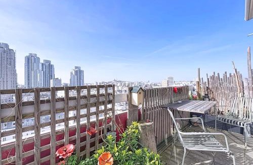 Flandres Apartment | Head in the clouds near La Villette