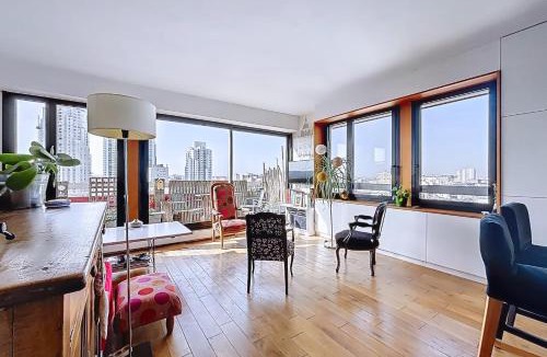 Flandres Apartment | Head in the clouds near La Villette
