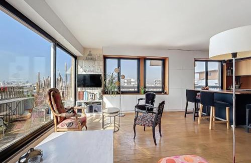 Flandres Apartment | Head in the clouds near La Villette