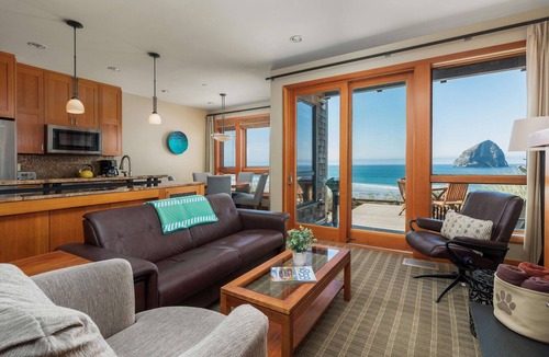 Pacific City Cabin | Headlands Coastal Lodge & Spa