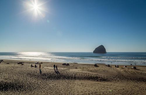 Pacific City Hotel | Headlands Coastal Lodge & Spa