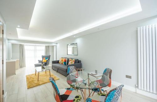 Reading House | Headley House