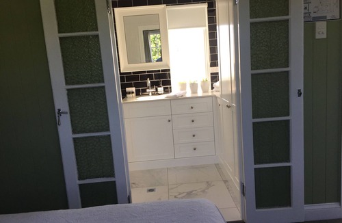 New Farm Bed & Breakfast | Heal House