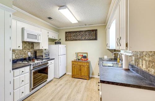 Redlick House | Healthcare-Worker Hub 2 Mi to Texarkana Hospitals!