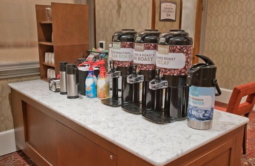 Downtown Baltimore Apartment | Hearing Accessible King Studio w/Free Breakfast